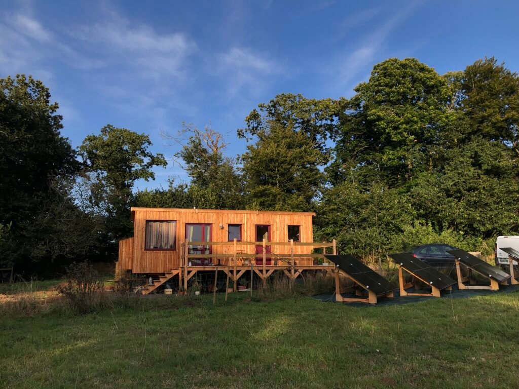 Construction de Tiny Houses et aménagement de vans sur mesure.  maison sur roue. Vans aménagés. Aménageur de vans 