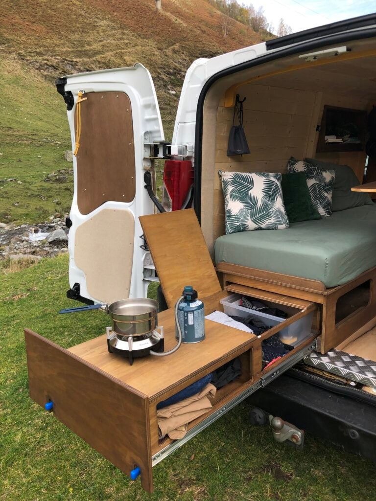 Construction de Tiny Houses et aménagement de vans sur mesure